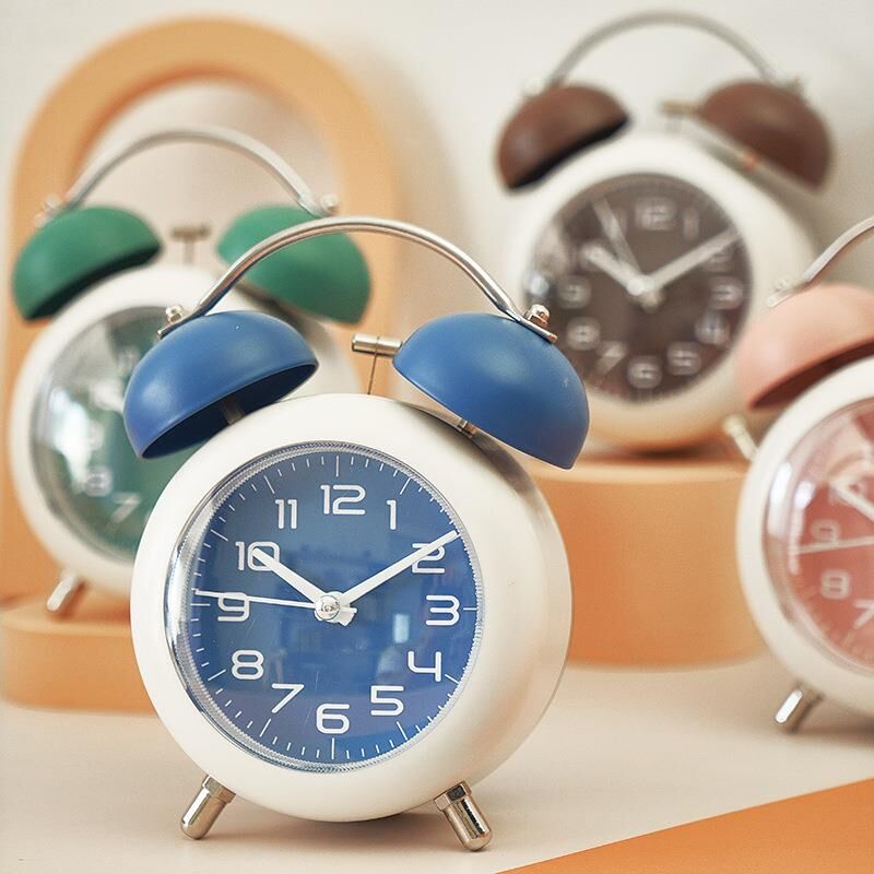 Valkyrie Akar Saniyeli Analog Yüksek Sesli Şirin Masa Saati Alarmlı Işıklı Dakik Çift Çanlı Yeşil