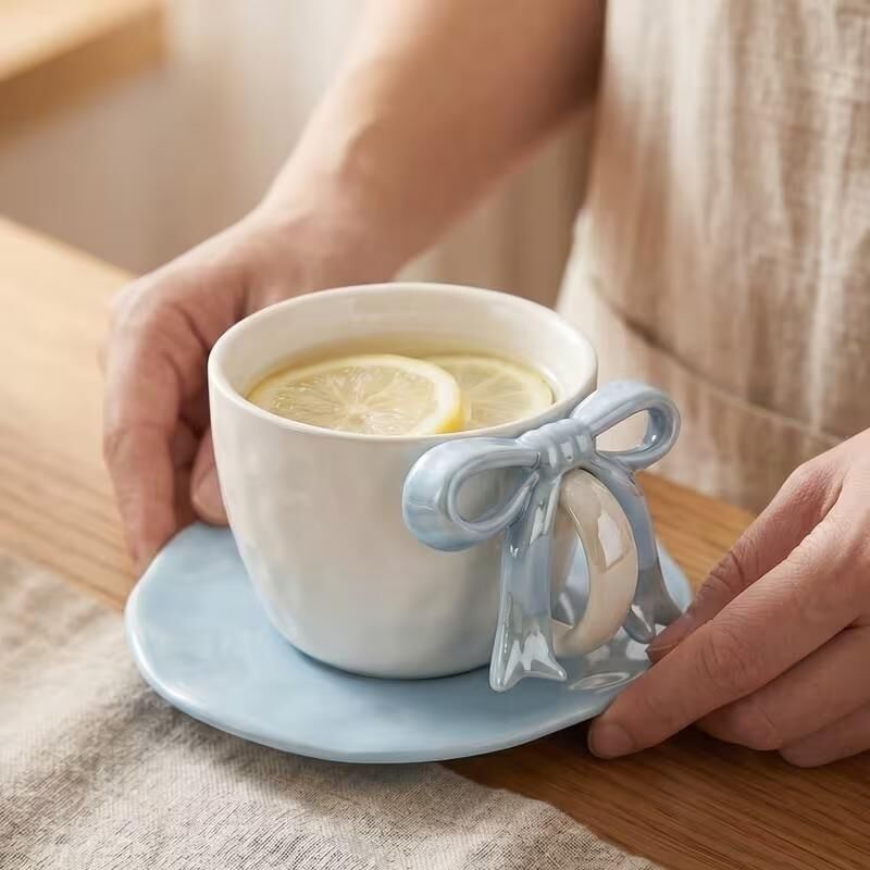 Valkyrie Ribbon Serisi 2 Parça 380 ml Mavi Fiyonklu Tabaklı Çay Kahve Kupa Fincan Seti