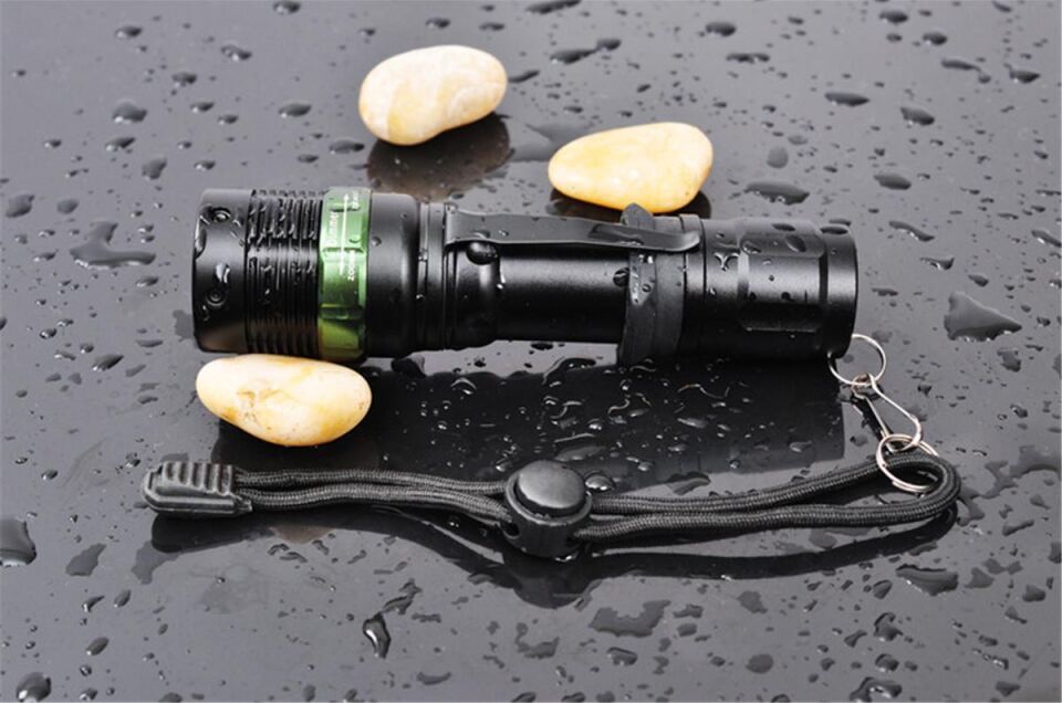 Valkyrie Cree Q5 Uzun Menzil El Feneri - Zoom - AAA Destekli