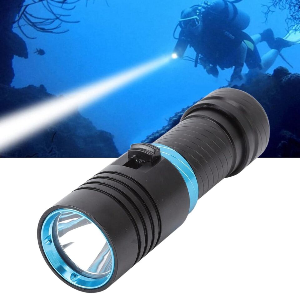 Valkyrie Profesyonel Şarjlı Su Altı Dalış Feneri Metal Kasa Yüksek Aydınlatma Su Geçirmez  2000mAh Kutulu