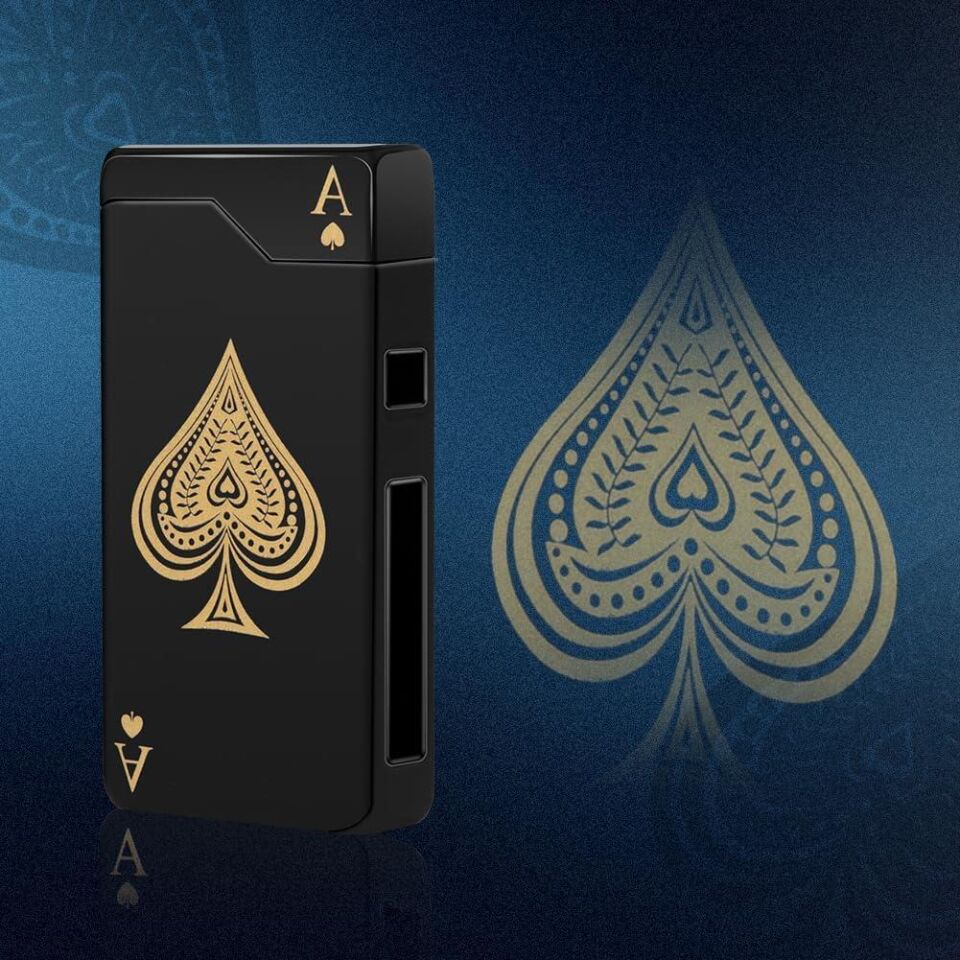 Valkyrie Maça As | USB-C Şarjlı Elektrikli Çakmak | Çift Ark Plazma | Alevsiz | Şarj Göstergeli Cep Çakmağı