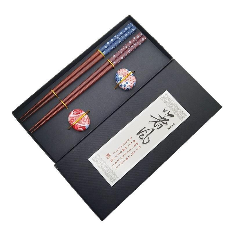 Valkyrie 2 Çift Doğal Ahşap Yemek Çubuğu Seti – Seramik Çubuk Tutacaklı Kutulu Japon Chopstick Seti