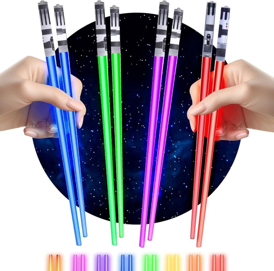 Valkyrie 8 Parça LED Işıklı Chopstick Işık Kılıcı Yemek Çubukları  Star Wars Tema Çöpstik