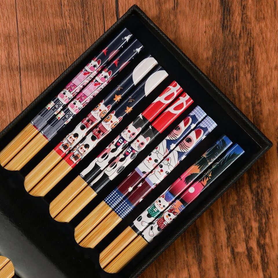 Valkyrie 5 Çift Japon Tarzı Ahşap Yemek Çubuğu Seti Kaymaz Uçlu Kedi Desenli Kutulu Chopstik Seti