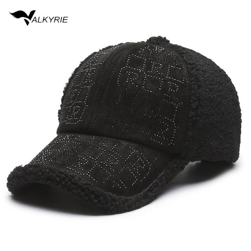 Valkyrie Peluş Şapka Kadın – Siyah Renk Taş Detaylı Kışlık Şapka Ayarlanabilir Siyah