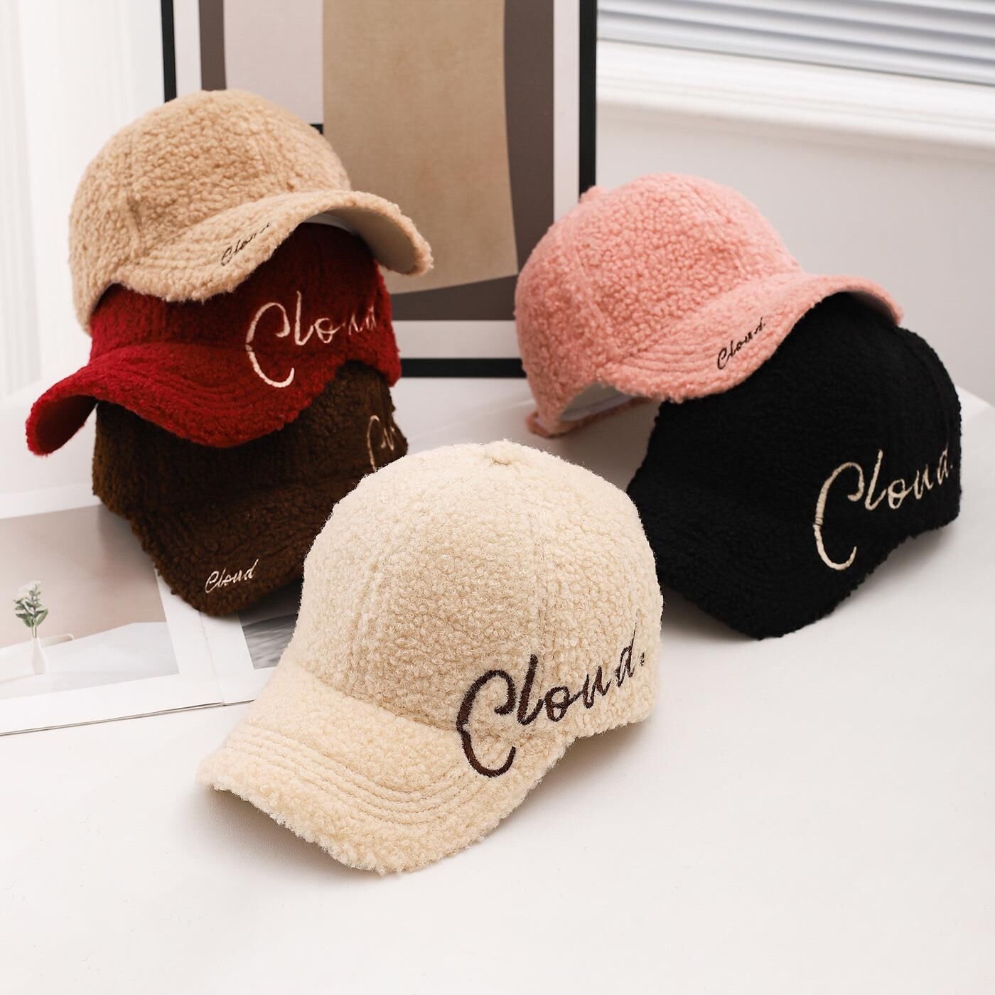 Valkyrie Peluş Şapka Kadın Erkek Unisex Kışlık Şapka Cloud Nakışlı Ayarlanabilir Bej Teddy Şapka Krem
