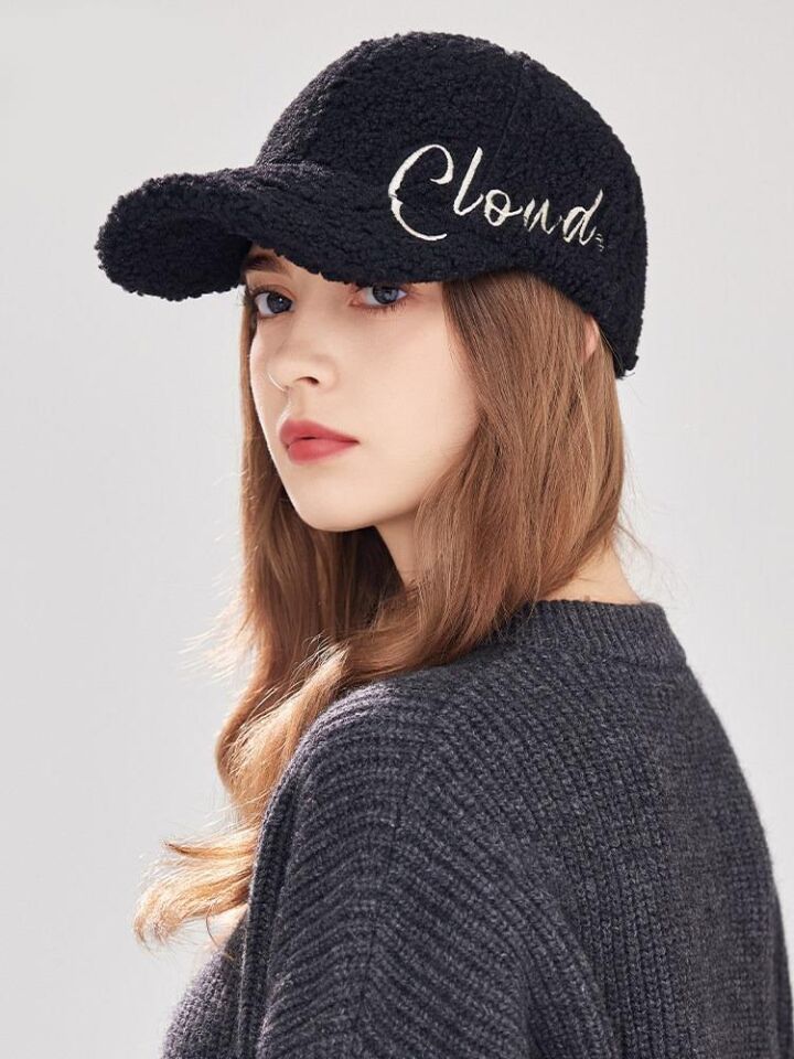 Valkyrie Peluş Şapka Kadın Erkek Unisex Kışlık Şapka Cloud Nakışlı Ayarlanabilir Teddy Şapka Siyah