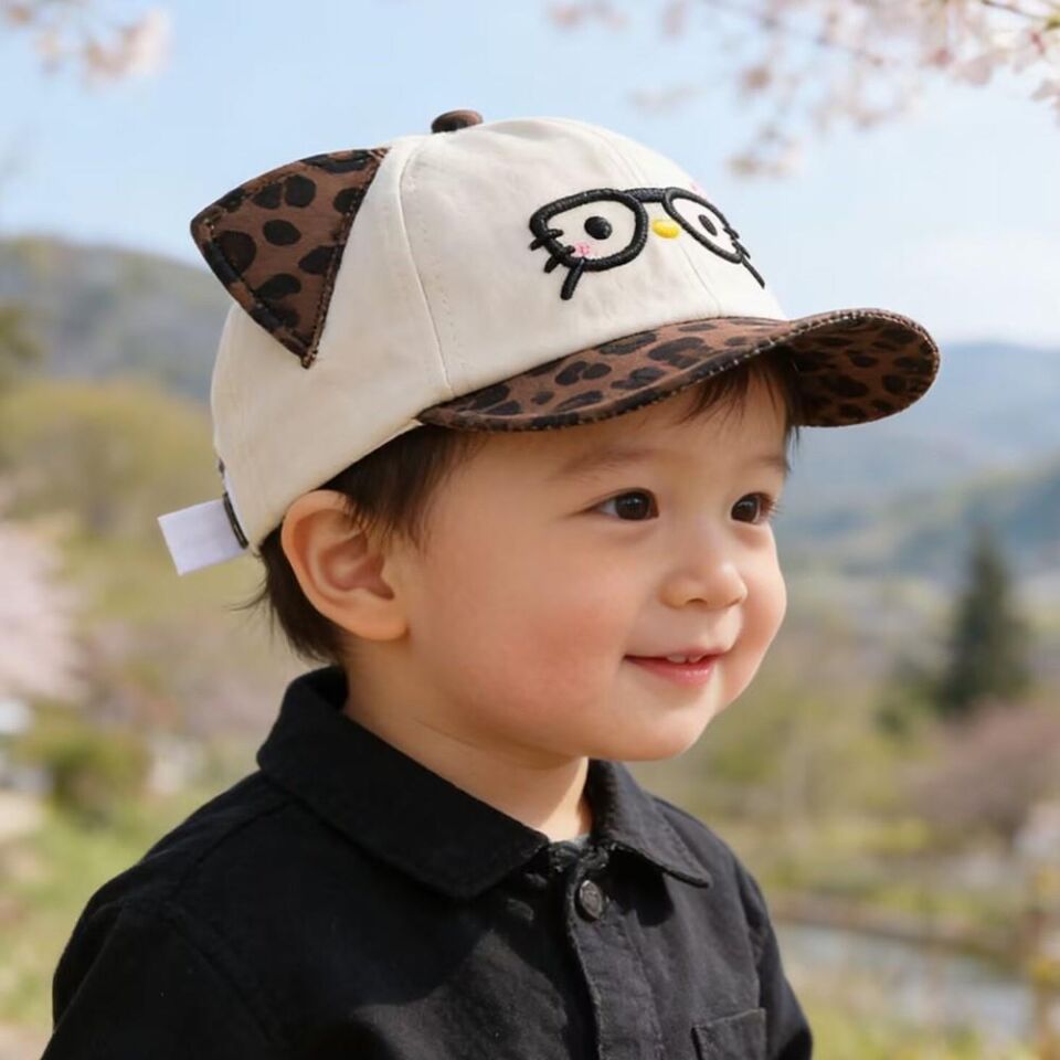 Valkyrie Unisex Çocuk Gözlüklü Kedi Kulaklı Şapka Bej Leopar Desenli Nakışlı Ayarlanır Yazlık Kep